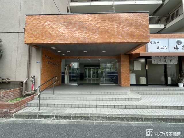 Renovated 1LDK Apartment for Sale in Minato, Tokyo - Image 1