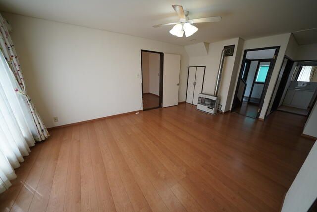 4LDK Detached House for Sale in Asahikawa, Hokkaido - Thumbnail 4