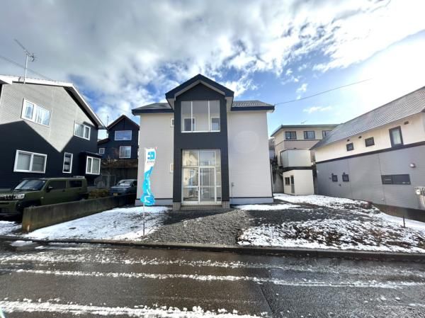 Renovated 4LDK House in Muroran, Hokkaido with Walk-in Closet - Thumbnail 3