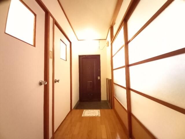 Rental Apartment in Kainan, Wakayama - 2DK, 38 sqm, Special Offer - Thumbnail 3