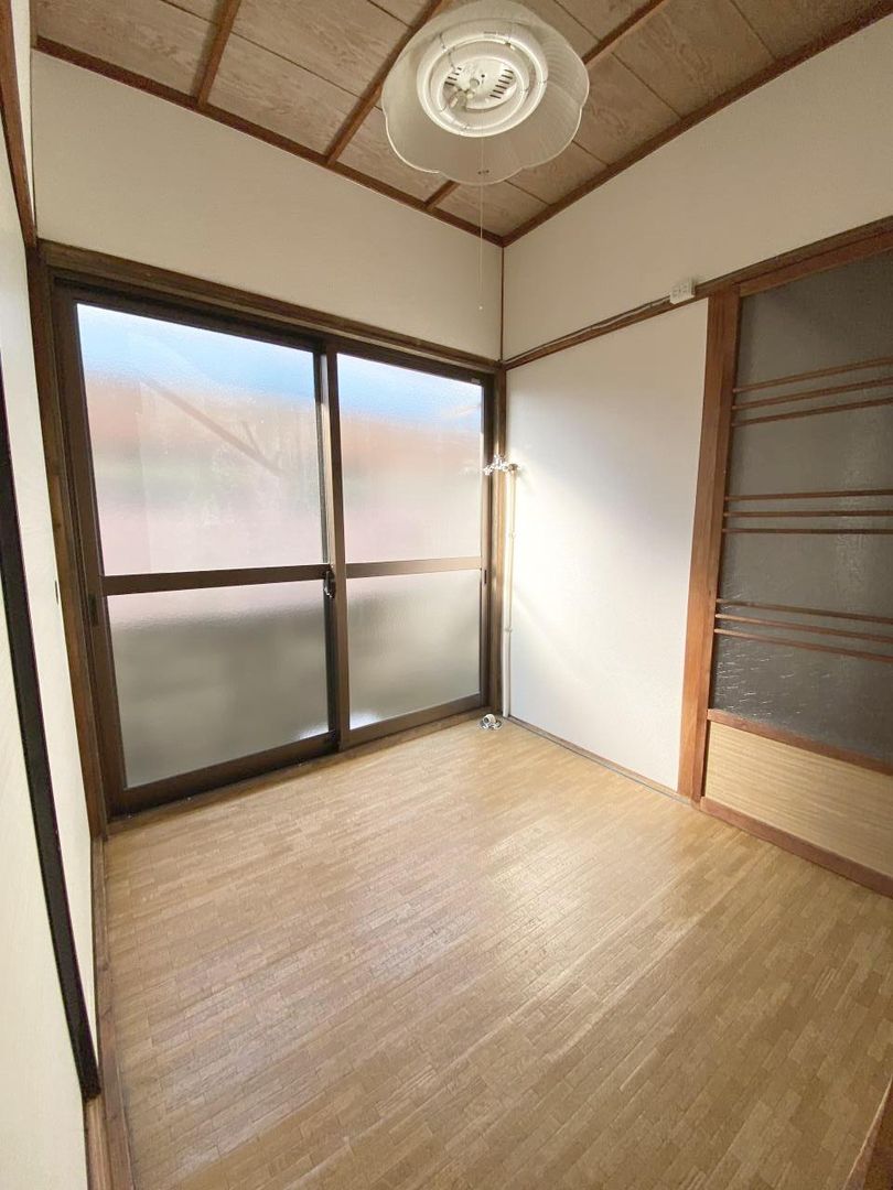 Terrace House for Rent in Higashiosaka - 2DK, No Deposit - Thumbnail 4