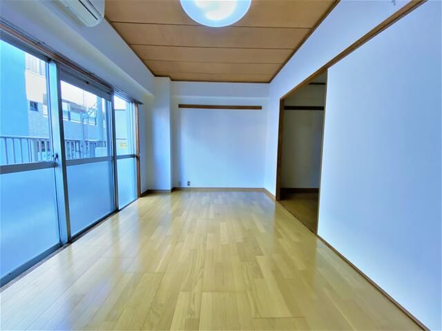 2K Apartment for Sale in Setagaya, Tokyo - Near Oyamadai Station - Thumbnail 2