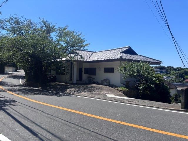 8LDK RC House on Cherry Blossom Road in Kamakura Hill - Thumbnail 2