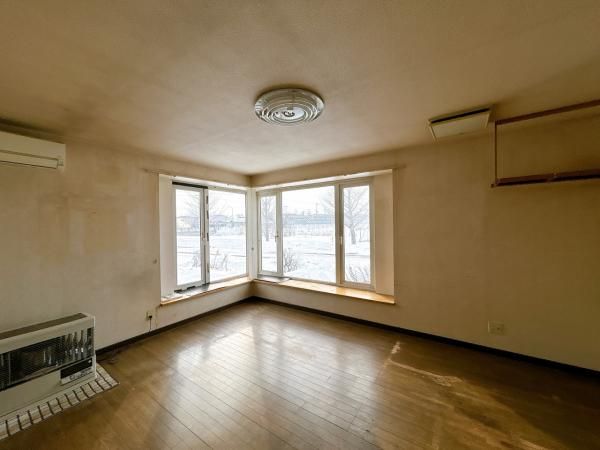 Renovated 4SLDK House in Otofuke, Hokkaido - Corner Lot, 3 Parking - Thumbnail 4