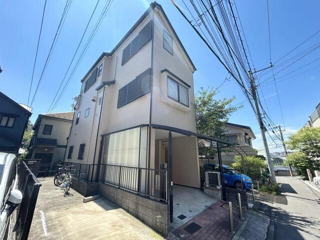 3-Story Detached House for Sale in Kikuna, Yokohama - Thumbnail 2