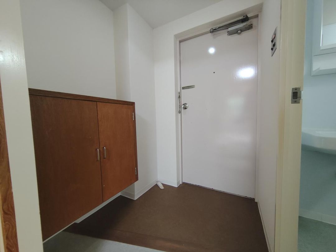 1DK Apartment for Sale in Shirahama, Wakayama - 20.48 sqm - Image 1