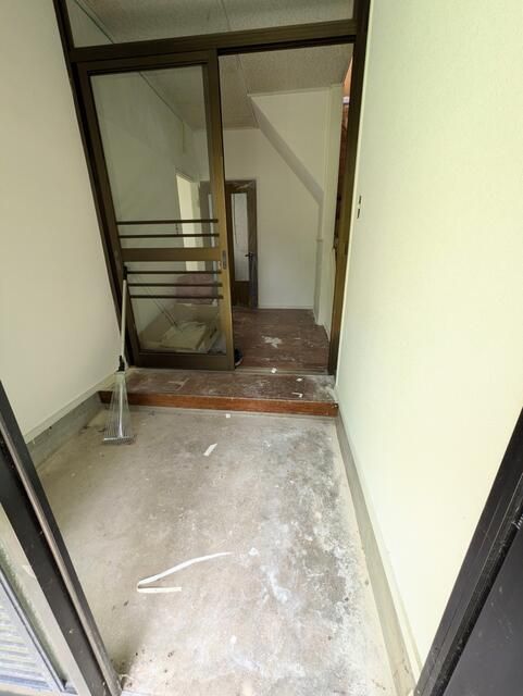 Renovation-Ready 3LDK House on 239sqm Land in Otaru, Hokkaido - Thumbnail 2