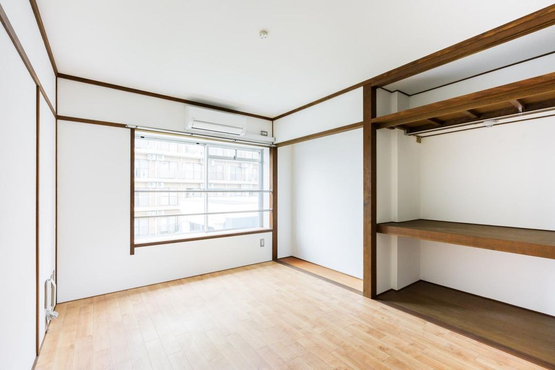 Renovated Studio Apartment Near Gondō Station, Nagano - Thumbnail 4
