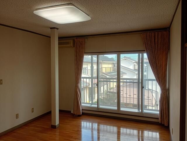 Spacious 9DK House with Large Garden in Tōmi City, Nagano - Thumbnail 4