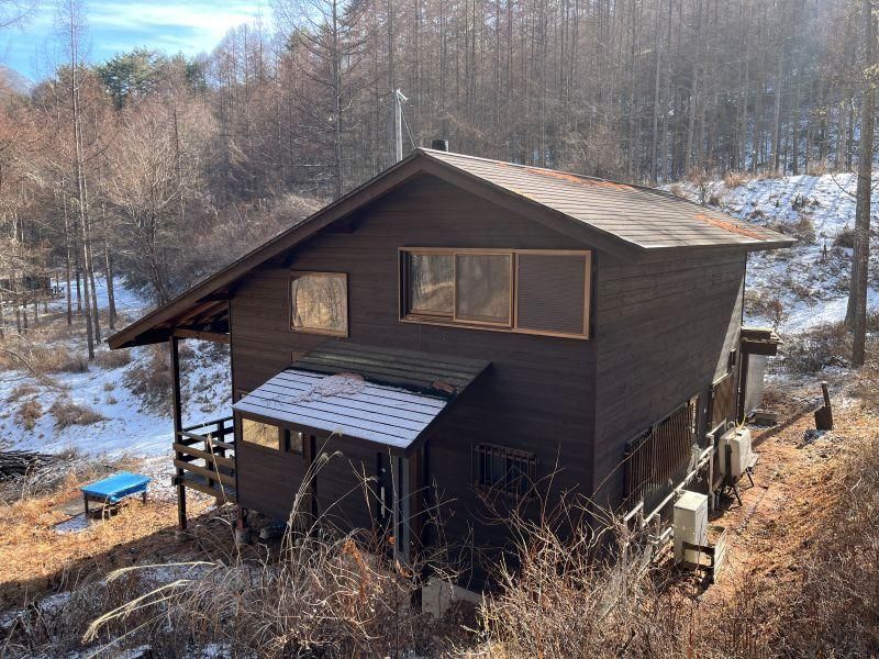Mountain Resort House for Sale in Minamiaiki Village, Nagano - Image 1