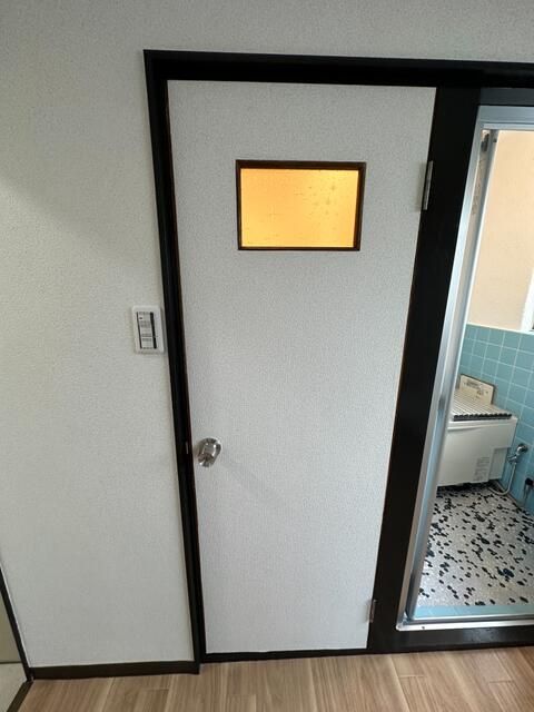 Renovated 1DK Apartment for Rent in Higashiosaka, Osaka - 4 min to Aramoto Stn - Thumbnail 2