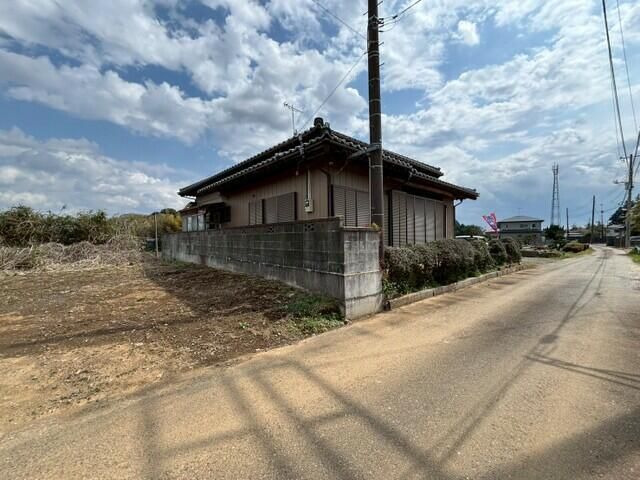 3LDK Used Detached House in Bando City, Ibaraki - Thumbnail 2