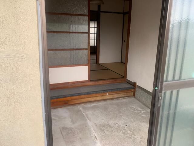 2K Apartment for Rent in Sennan City, Osaka - 32,000 Yen - Thumbnail 3
