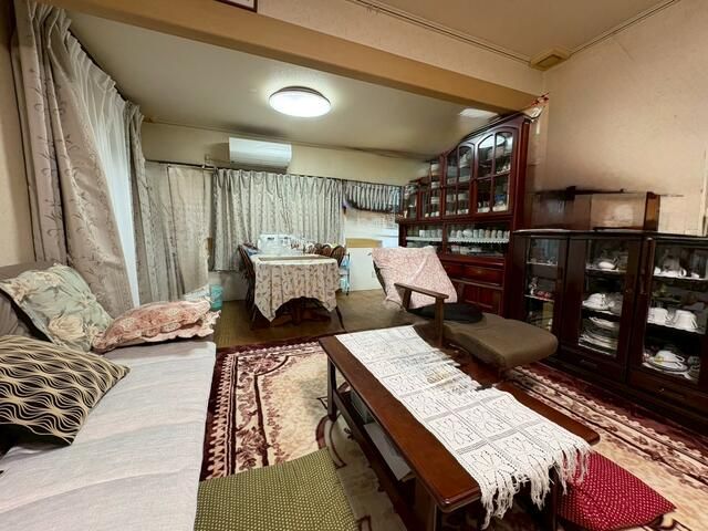 Renovated 4LDK House in Quiet Toyota City Neighborhood - Thumbnail 2