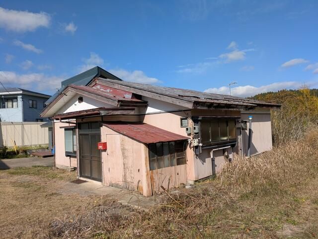4DK Detached House for Sale in Shinanomachi, Nagano - Thumbnail 2