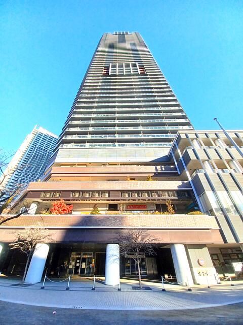 2LDK Apartment in Kachidoki View Tower, Tokyo - 46th Floor - Thumbnail 2