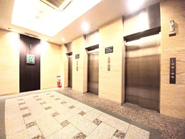 2LDK Apartment in Kachidoki View Tower, Tokyo - 46th Floor - Thumbnail 4