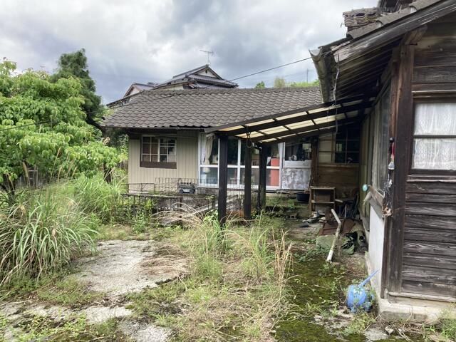 1945 Traditional 6LDK Farmhouse for Sale in Kumamoto Countryside - Thumbnail 3