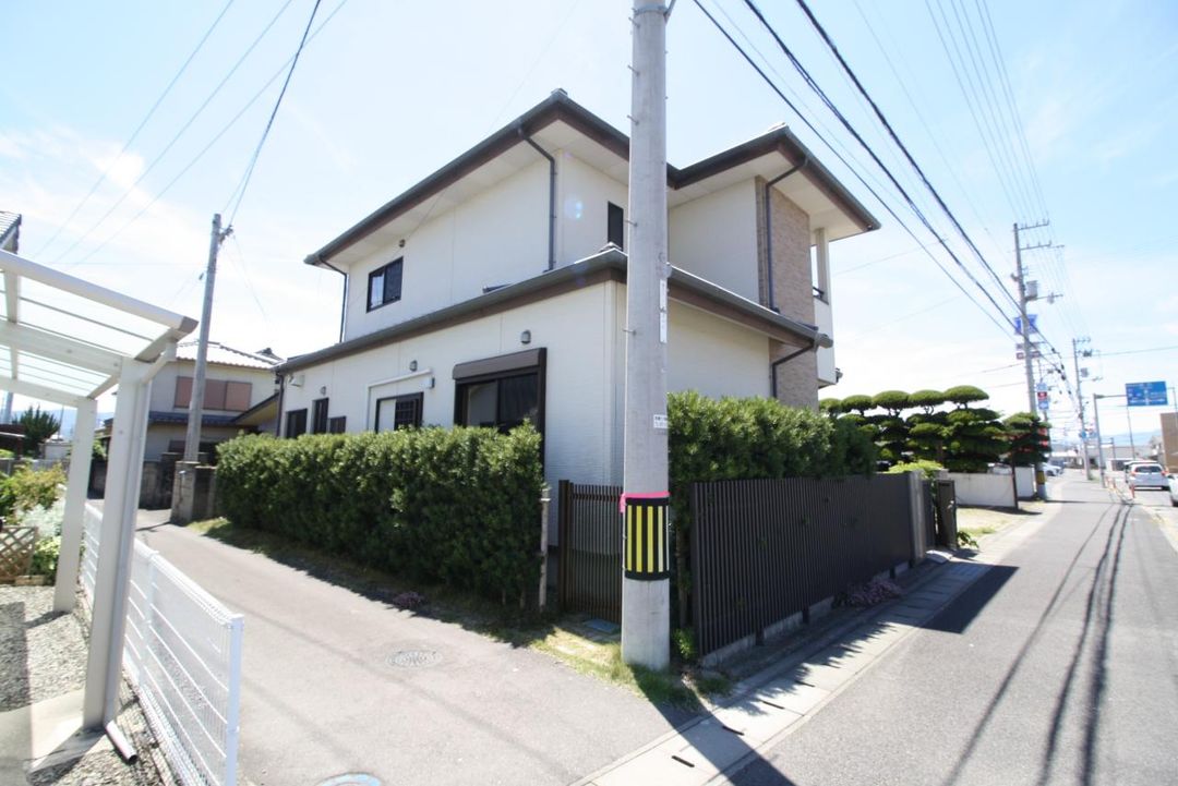 Used 4SLDK Detached House in Kanonji City, Kagawa - 119.12m2 - Thumbnail 4