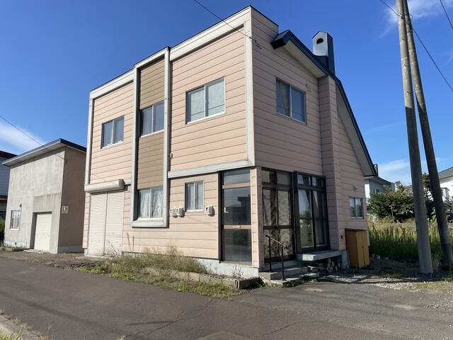 4LDK Detached House on Large Corner Lot in Sapporo Kita-ku - Thumbnail 3