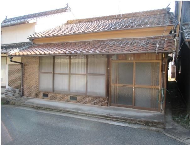 1927 Wooden House for Sale in Abu, Yamaguchi - 115.16㎡ on 160㎡ Land - Thumbnail 2