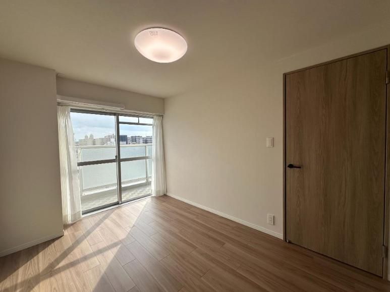 Renovated 2LDK Apartment in Osaka Joto Ward | 68.96 sqm - Thumbnail 2