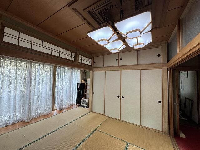 7LDK Traditional Japanese House for Sale in Minamihoro, Hokkaido - Thumbnail 3