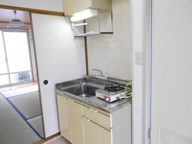 1K Apartment for Rent in Kasamai, Kanazawa - 18,000 Yen - Thumbnail 3