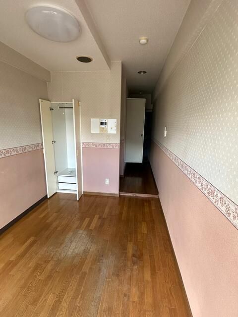 1R Apartment for Rent in Central Kumamoto - 20,000 Yen - Thumbnail 3