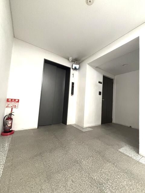 3LDK Apartment for Sale in Osaka Chuo Ward near Sakaisuji Honmachi - Thumbnail 2