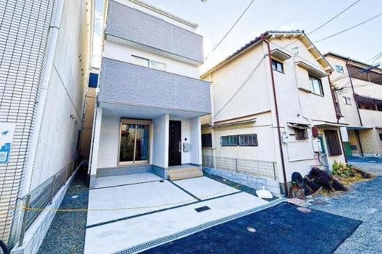 New 4LDK House for Sale in Neyagawa City, Osaka - Image 1