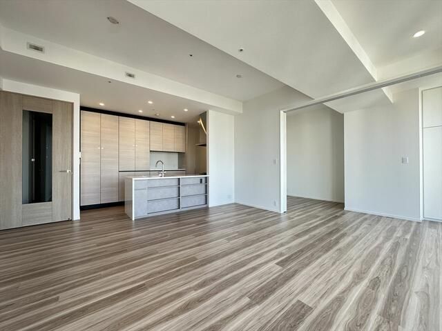 48F 3LDK Condo in HARUMI FLAG, Chuo Ward, Tokyo - Thumbnail 2