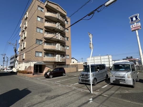 2LDK Apartment for Sale in Sabae, Fukui - New Quake-Resistant Building - Thumbnail 3