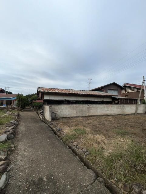 6LDK Wooden House with Large Land and Storage in Annaka, Gunma - Thumbnail 4