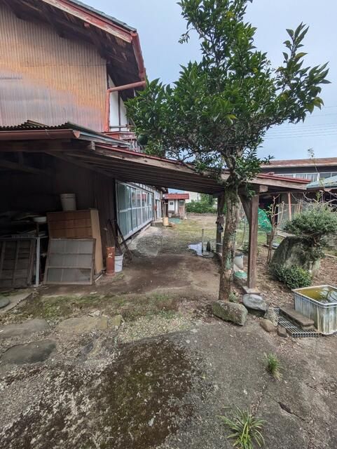6LDK Wooden House with Large Land and Storage in Annaka, Gunma - Thumbnail 3