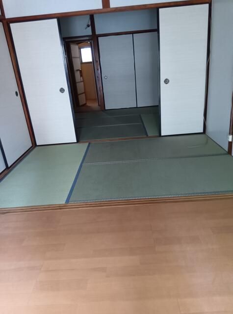 2K Apartment for Rent in Sakai, Osaka - 38,000 JPY - Thumbnail 2