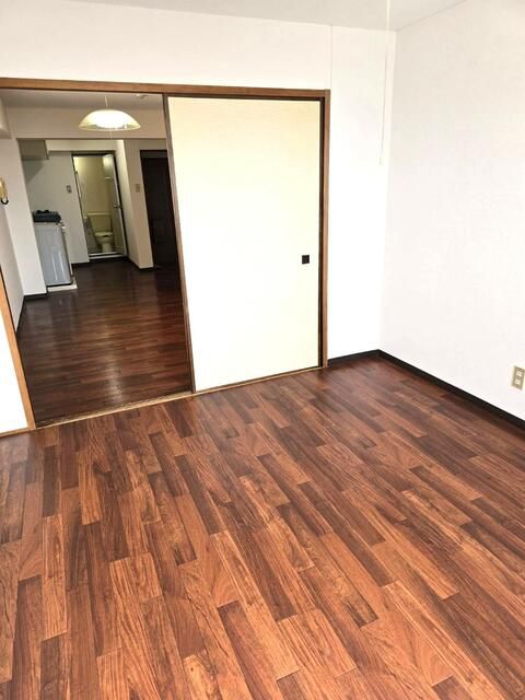 1DK Apartment for Rent in Nishiyodogawa, Osaka - No Key Money - Thumbnail 4