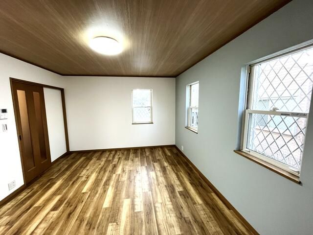 Renovated 4LDK Detached House for Sale in Yokohama Tsurumi - Thumbnail 4
