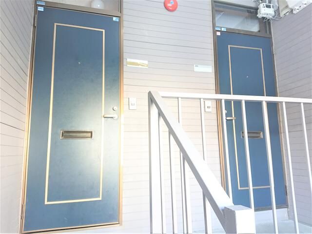 Renovated 2LDK Apartment for Rent near Motomachi Station, Sapporo - Thumbnail 4