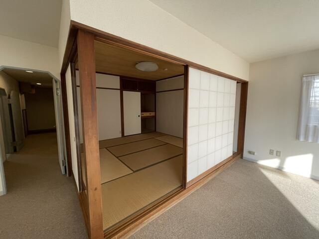 2LDK Apartment for Sale in Hakone, Kanagawa - 80.66 sqm - Thumbnail 3