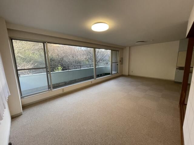 2LDK Apartment for Sale in Hakone, Kanagawa - 80.66 sqm - Thumbnail 2