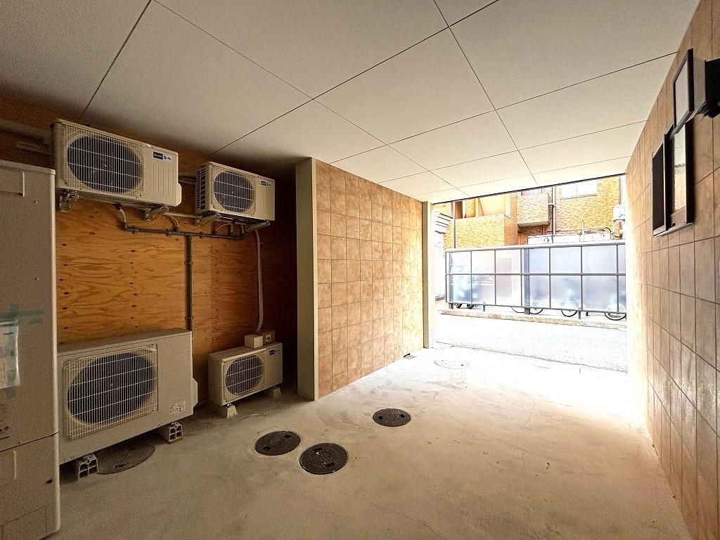 Renovated 2DK House in Takamatsu with Parking - Thumbnail 4
