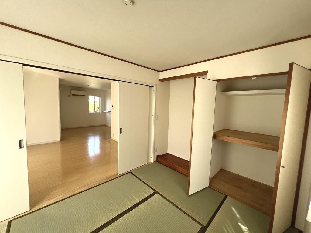4LDK Used Detached House in Takamatsu, Kagawa - 111.78 sqm - Thumbnail 4