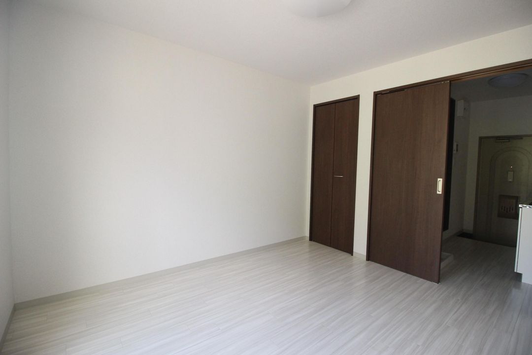 1K Apartment for Rent in Kita Ward, Okayama City - 13,000 JPY - Thumbnail 2