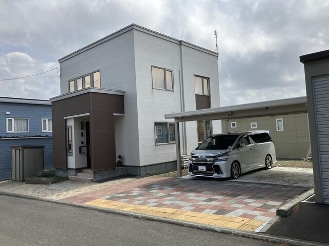 4LDK House for Sale in Kitahiroshima, Hokkaido - 339 sqm Land - Image 1