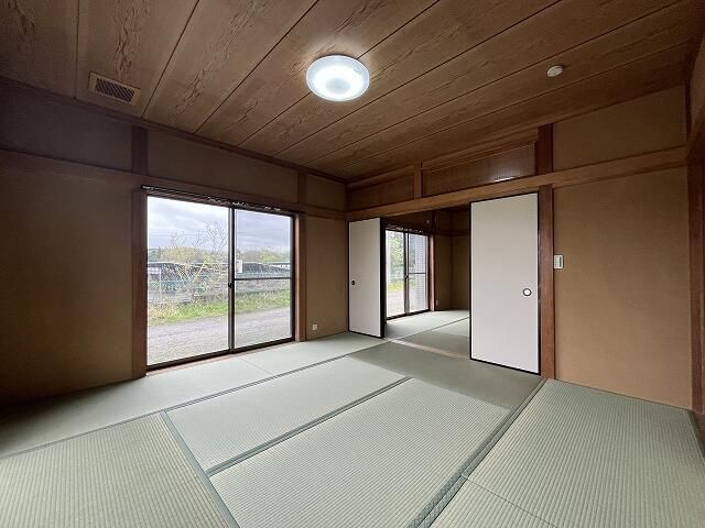 Renovated 5SLDK House for Sale in Ami, Ibaraki - Thumbnail 2