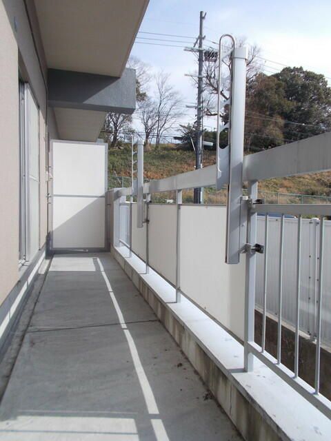 2LDK Apartment for Rent in Neyagawa, Osaka - 49.4 sqm - Thumbnail 2