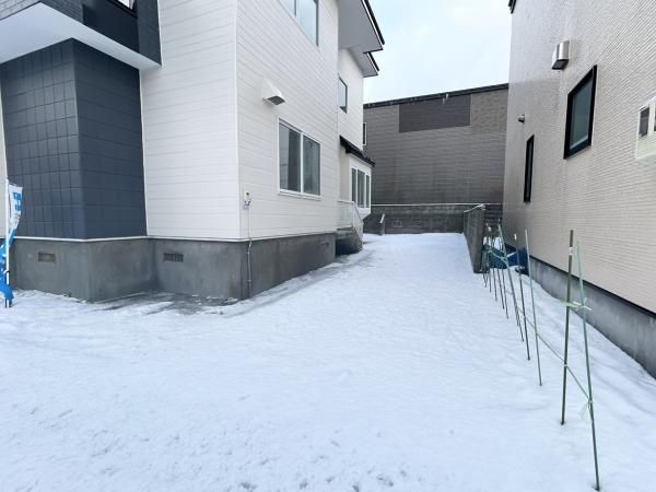 Renovated 5-Bedroom House in Tomakomai, Hokkaido for Sale - Thumbnail 3