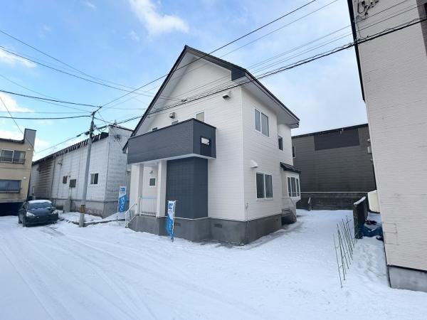 Renovated 5-Bedroom House in Tomakomai, Hokkaido for Sale - Thumbnail 2