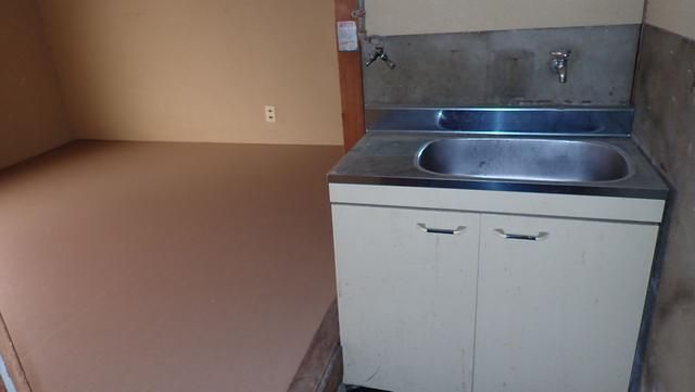 1K Apartment for Rent in Hirano, Osaka - 13,000 JPY - Thumbnail 3